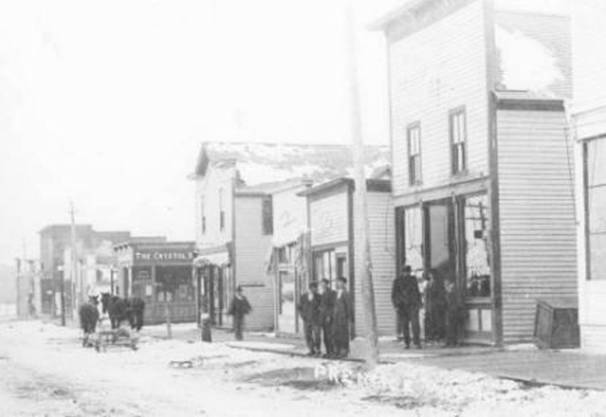 Prentice_RR_Ave_S_1900s.jpg